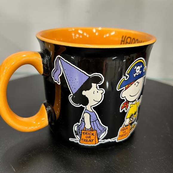 New Peanuts Black & Orange Ceramic Halloween Mug Holiday Decor Collectibles🎃🖤 - Picture 4 of 13